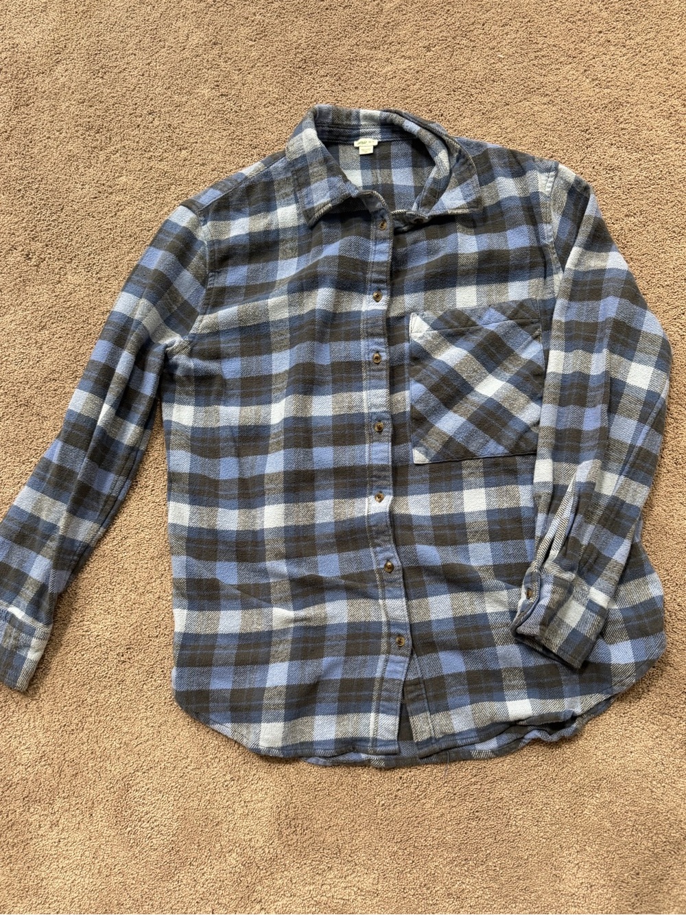 Aerie Women’s Blue and Gray Plaid Button-Down Flannel